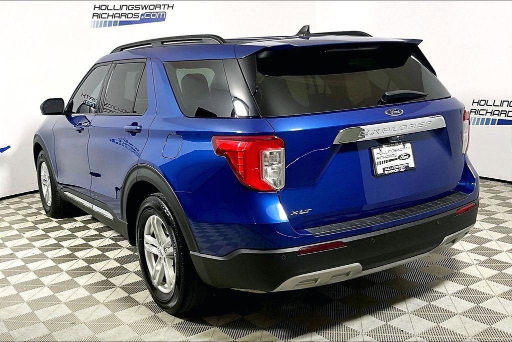 Certified 2023 Ford Explorer XLT w/ Equipment Group 202A RWD image 8