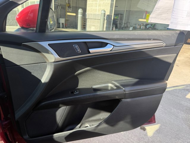 Certified 2019 Ford Fusion SE FWD image 16