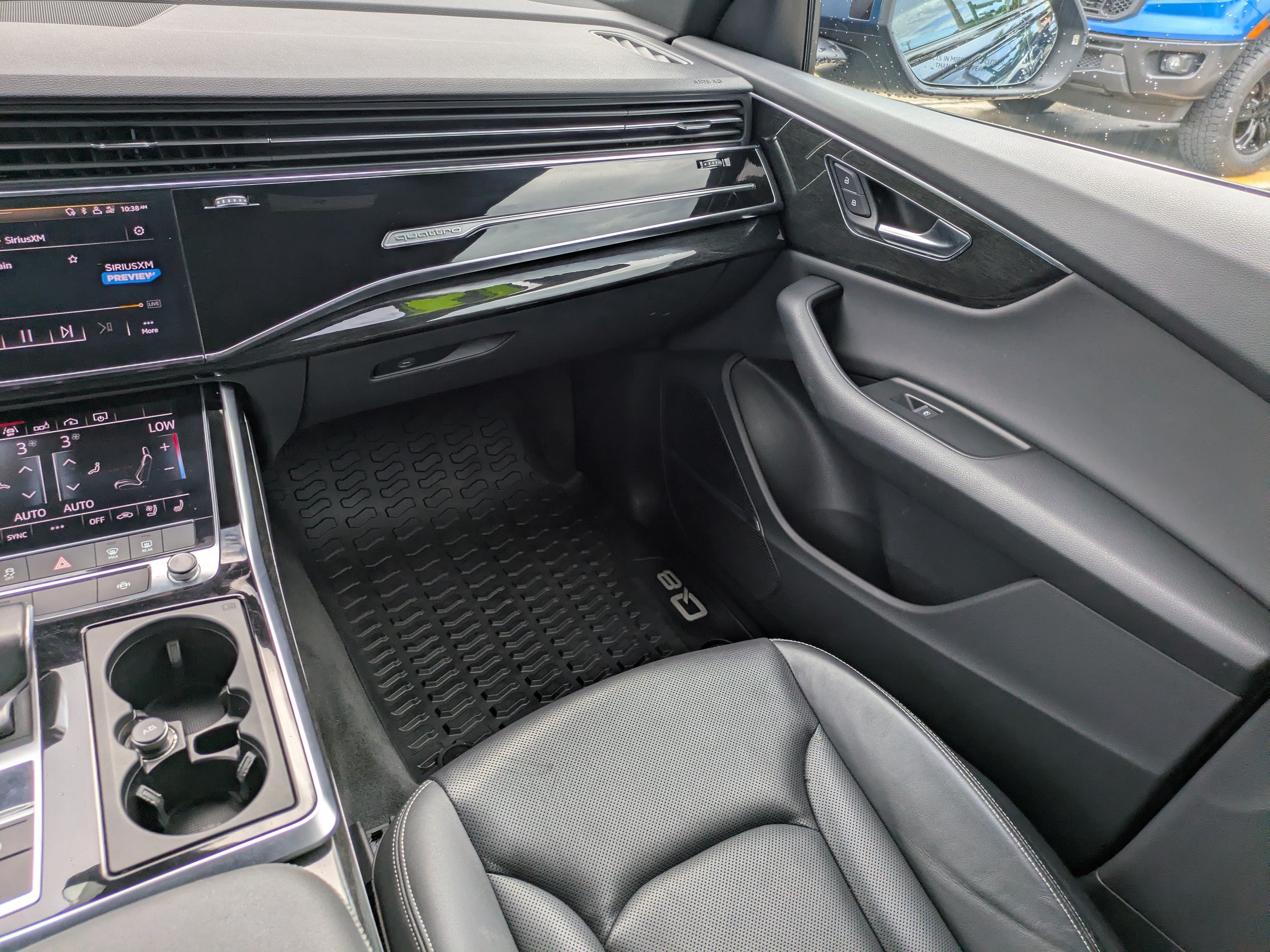 Used 2019 Audi Q8 Premium Plus w/ Premium Plus AWD/4WD image 18