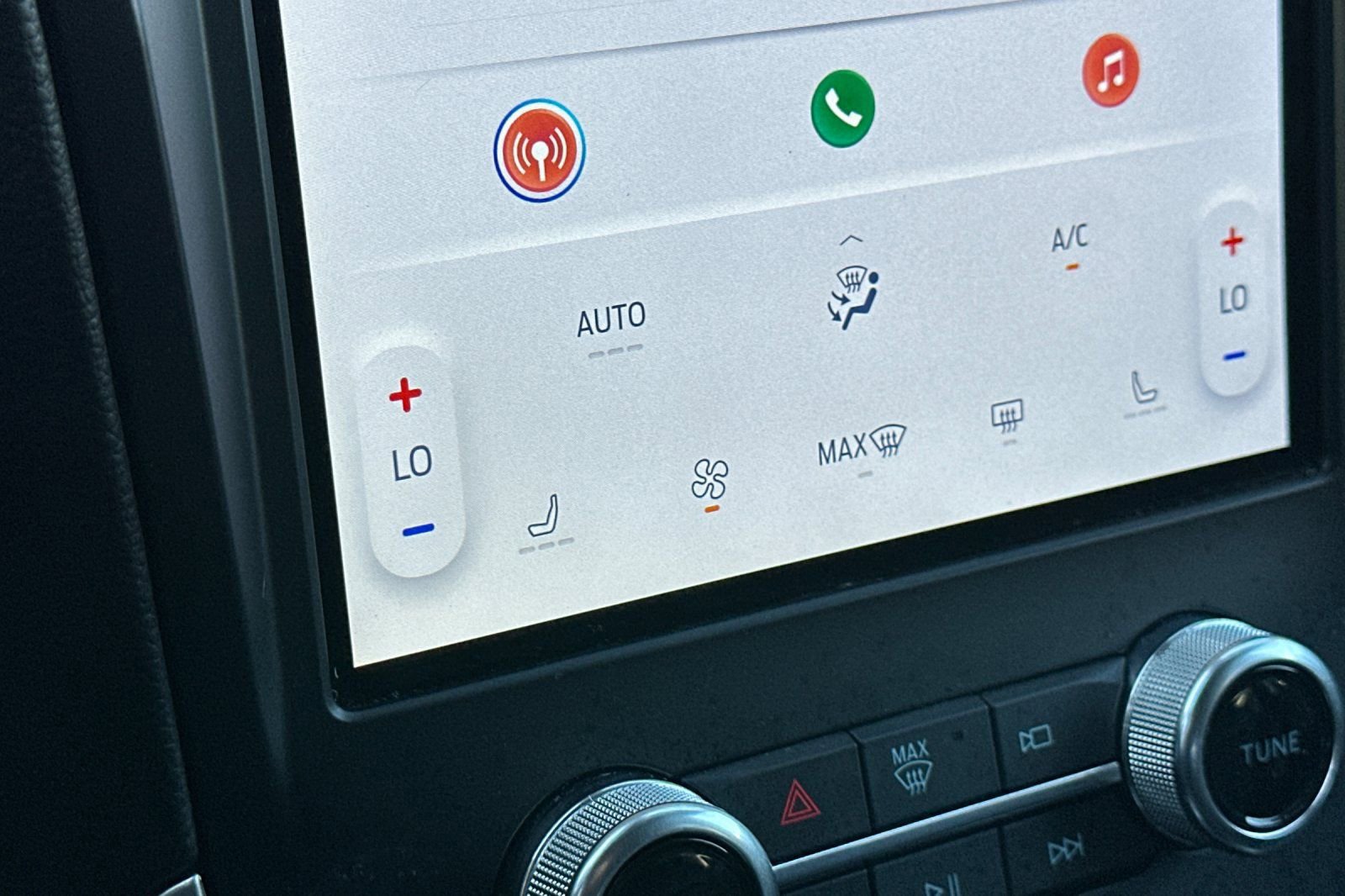 Certified 2024 Ford Edge SEL image 29