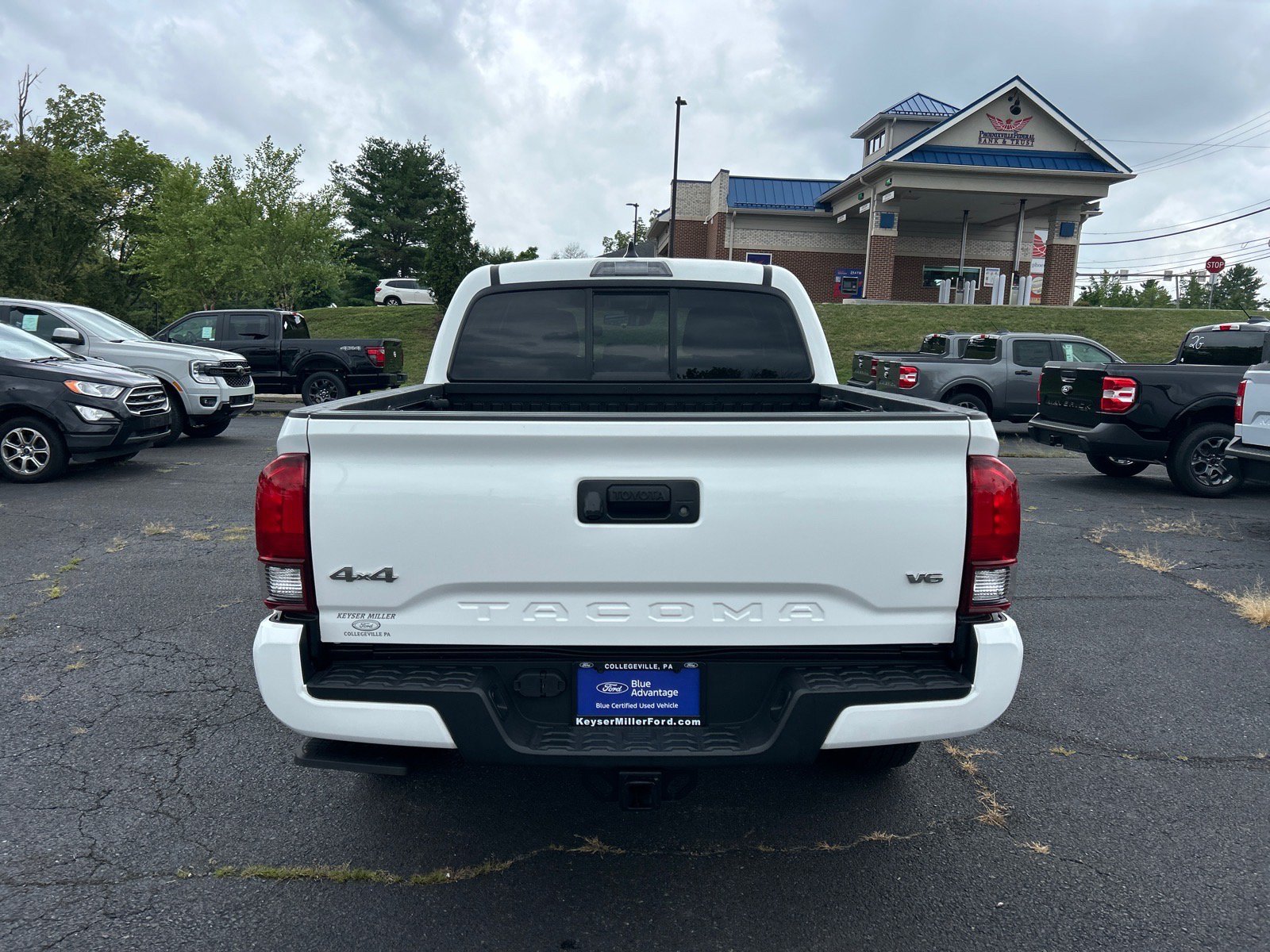 Used 2023 Toyota Tacoma SR AWD/4WD image 11
