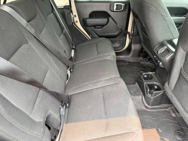 Used 2022 Jeep Wrangler Unlimited Sport AWD/4WD image 12