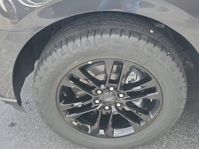 Certified 2023 Ford Expedition XLT RWD image 11