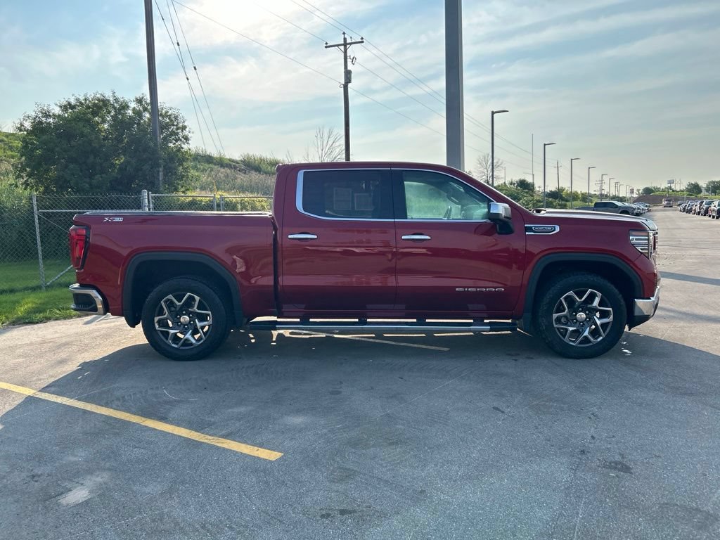 Used 2023 GMC Sierra 1500 SLT w/ SLT Premium Package AWD/4WD image 6