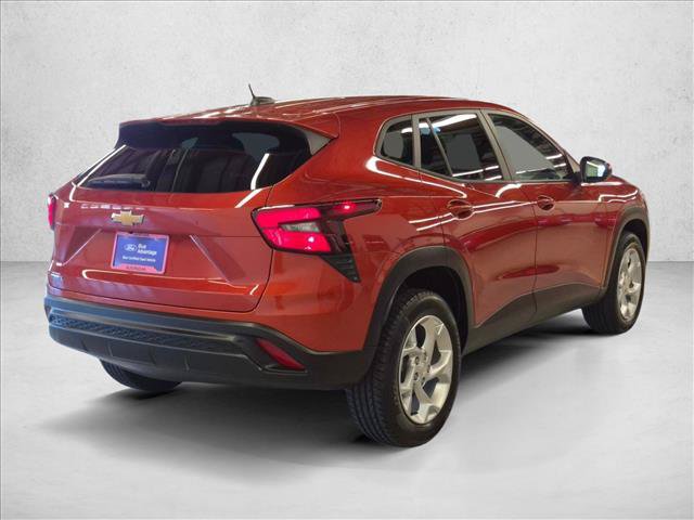 Used 2024 Chevrolet Trax LS w/ LS Convenience Package FWD image 5