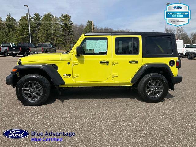 Used 2024 Jeep Wrangler Unlimited Sport w/ Convenience Group AWD/4WD image 2