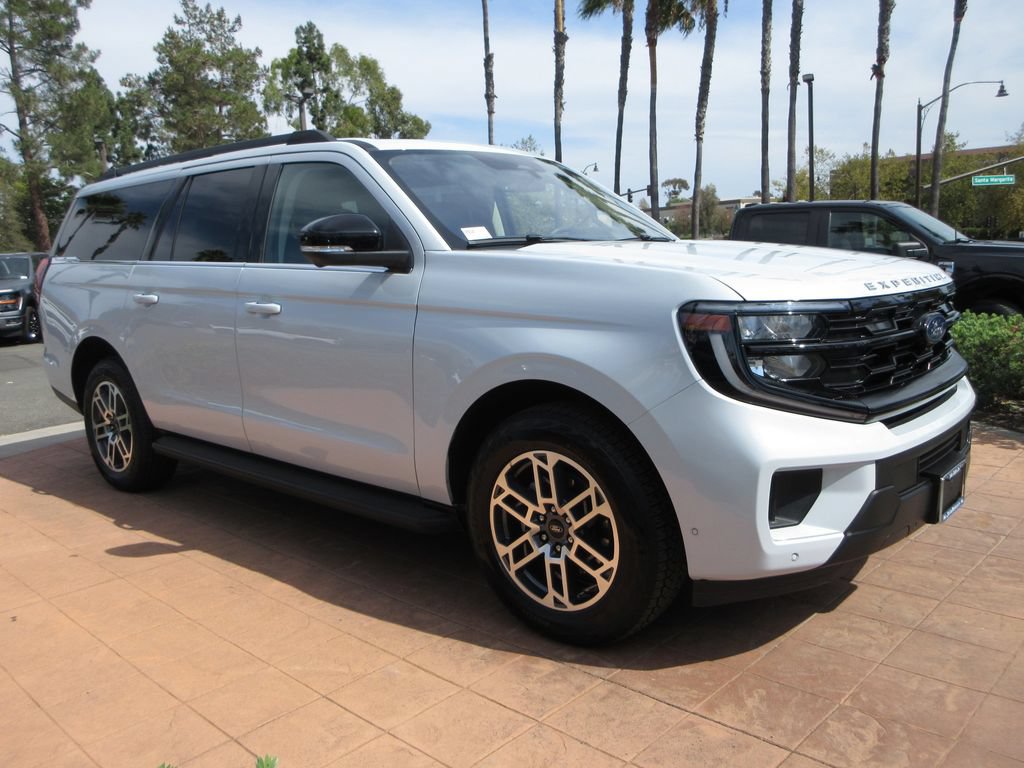Certified 2025 Ford Expedition Max Active AWD/4WD image 7