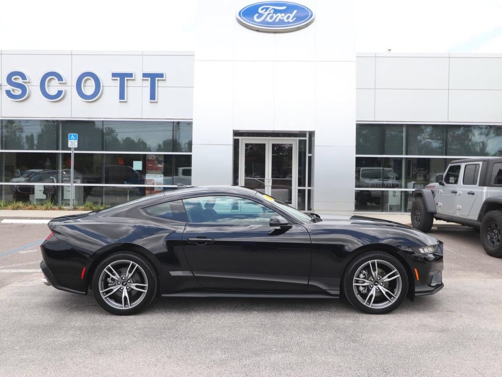 Certified 2024 Ford Mustang Coupe RWD image 15