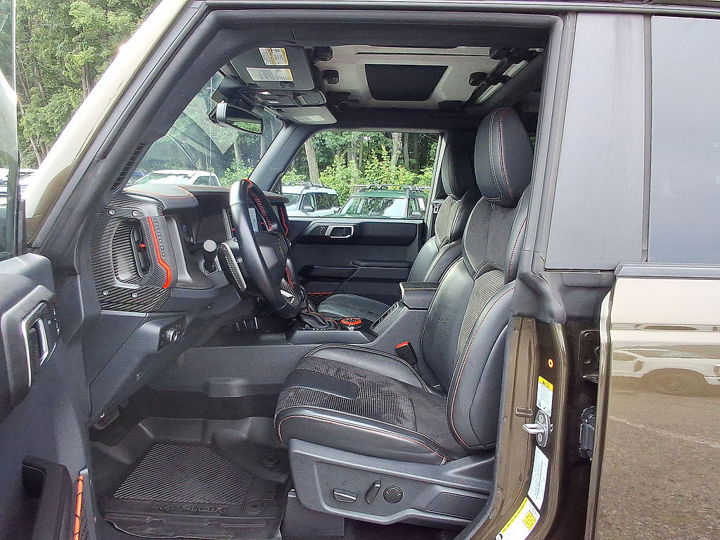 Certified 2025 Ford Bronco Raptor w/ Interior Carbon Fiber Pack AWD/4WD image 17