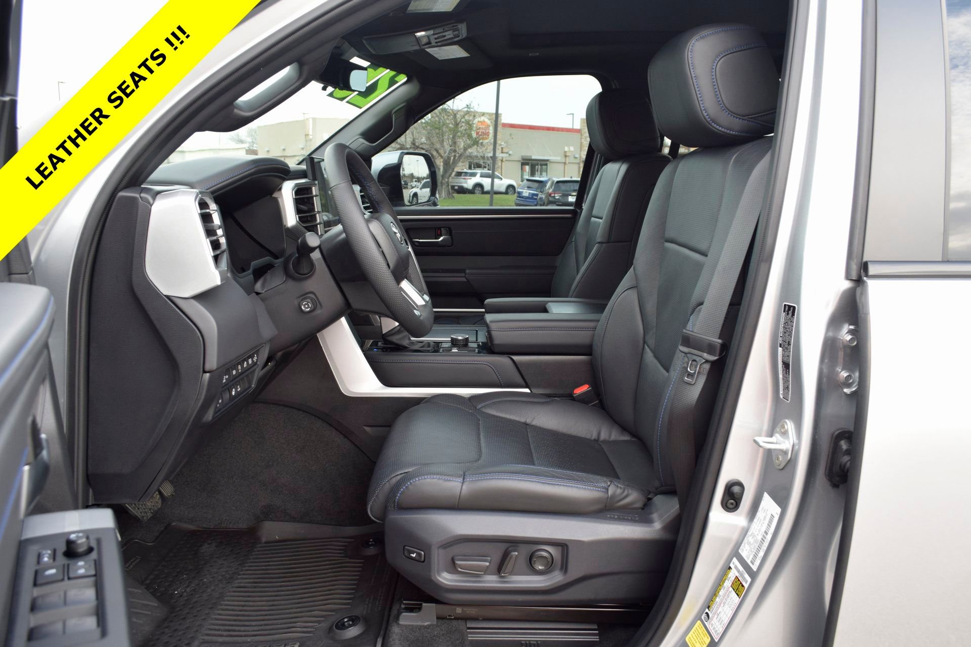 Used 2025 Toyota Tundra Platinum image 3