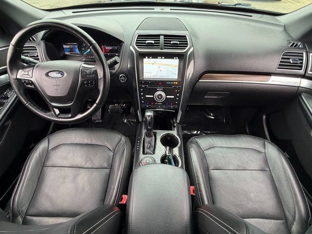 Certified 2017 Ford Explorer Limited AWD/4WD image 2