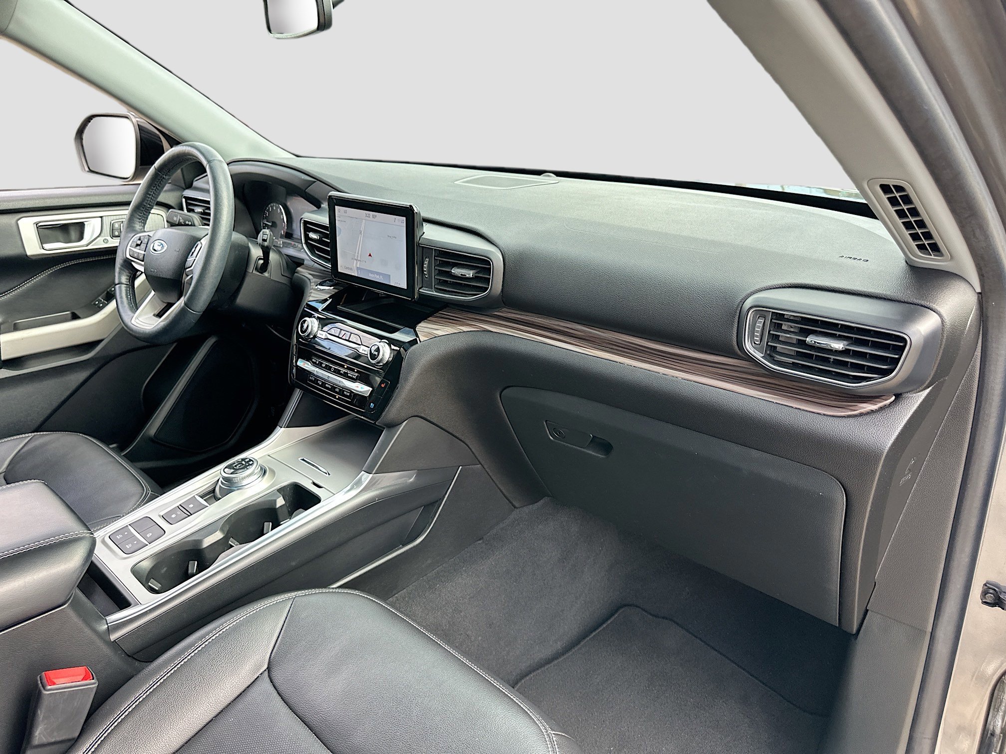 Certified 2022 Ford Explorer Limited w/ Equipment Group 301A image 31