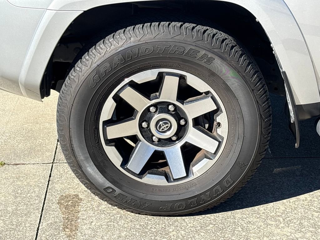 Used 2022 Toyota 4Runner TRD Off-Road Premium image 11