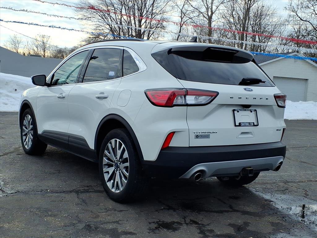 Certified 2022 Ford Escape Titanium w/ Class II Trailer Tow Package image 3