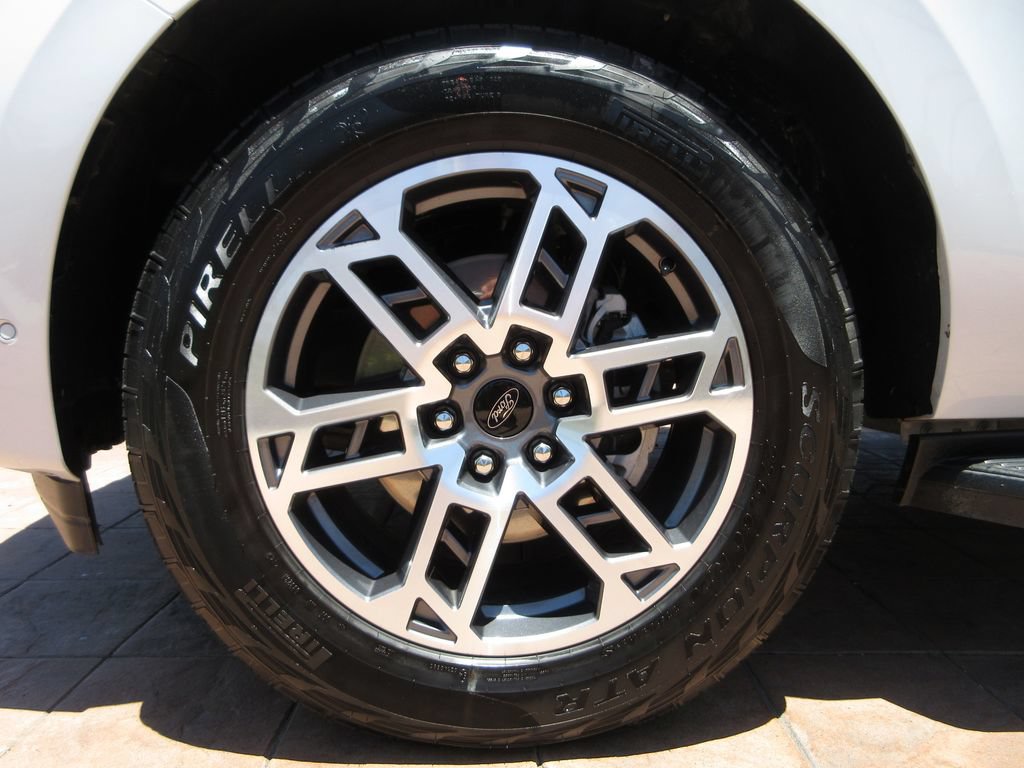 Certified 2025 Ford Expedition Max Active AWD/4WD image 8