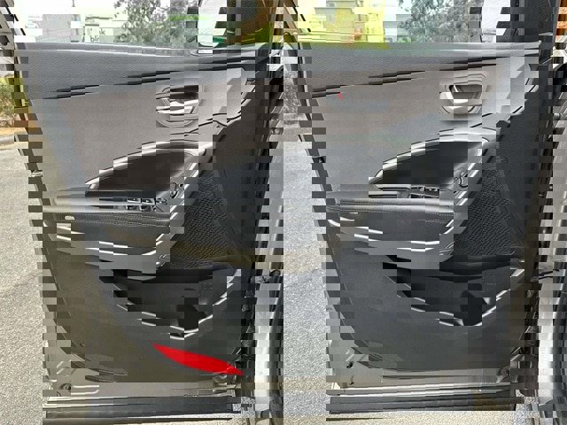 Used 2018 Hyundai Santa Fe Sport image 18