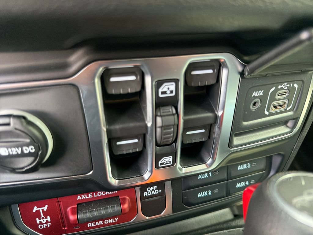 Used 2026 Jeep Gladiator Sport AWD/4WD image 23