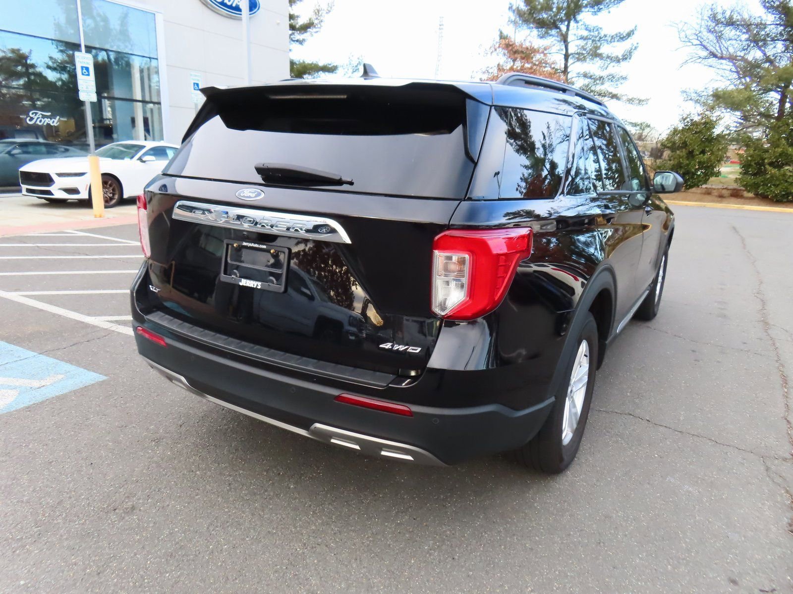 Certified 2023 Ford Explorer XLT w/ Equipment Group 202A image 6