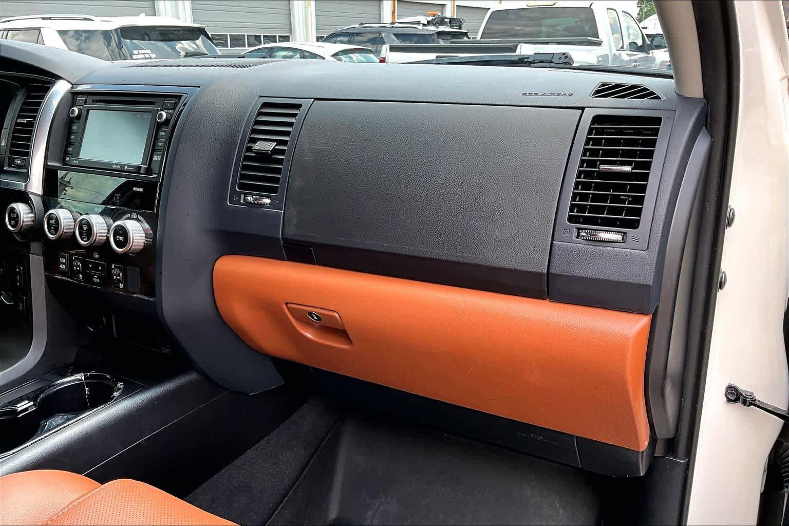Used 2019 Toyota Sequoia Platinum RWD image 19