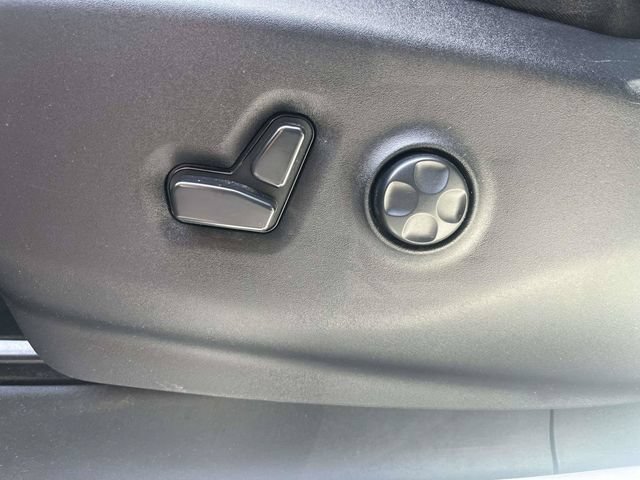 Used 2021 Chrysler Pacifica Touring-L FWD image 17