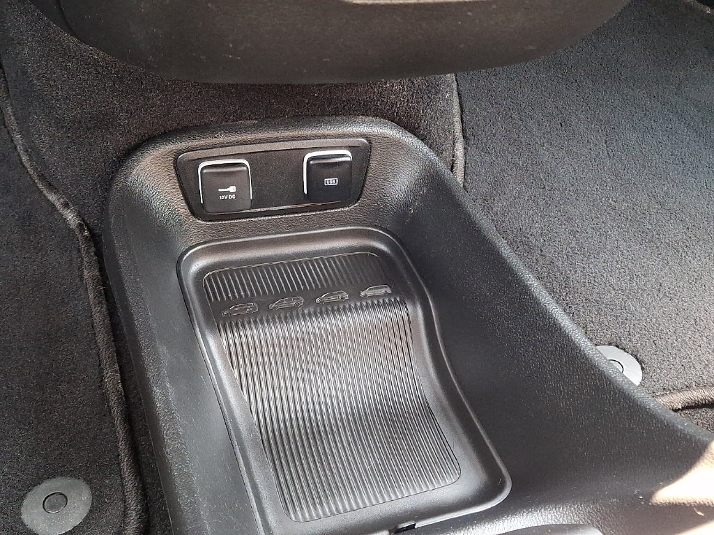Used 2020 Chrysler Pacifica Touring-L w/ Advanced Safetytec Group AWD/4WD image 27