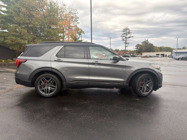 Certified 2025 Ford Explorer ST AWD/4WD image 11