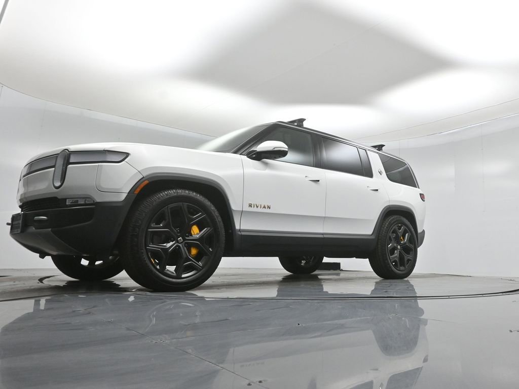 Used 2024 Rivian R1S Adventure AWD/4WD image 40