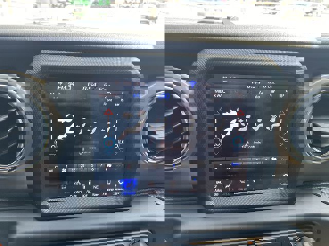 Used 2021 Jeep Wrangler Rubicon w/ Uconnect 4C Nav & Sound Group AWD/4WD image 18