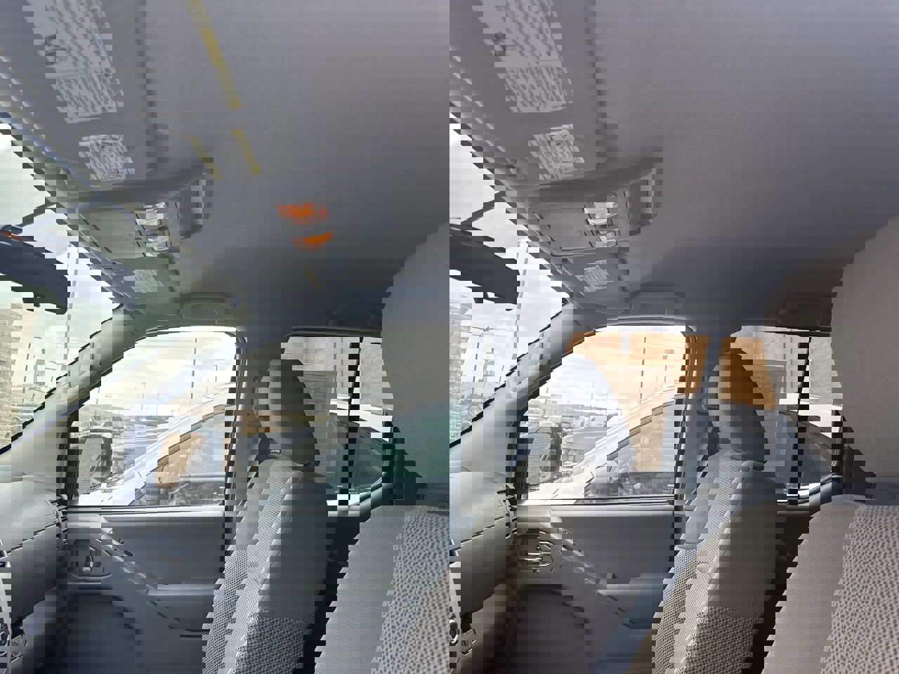 Used 2019 Nissan Frontier SV image 9