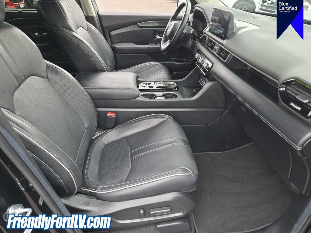 Used 2025 Honda Pilot Elite image 21