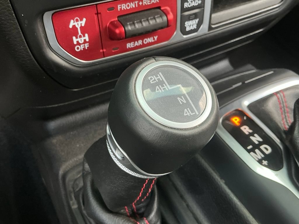 Used 2022 Jeep Gladiator Rubicon w/ Cold Weather Group AWD/4WD image 38