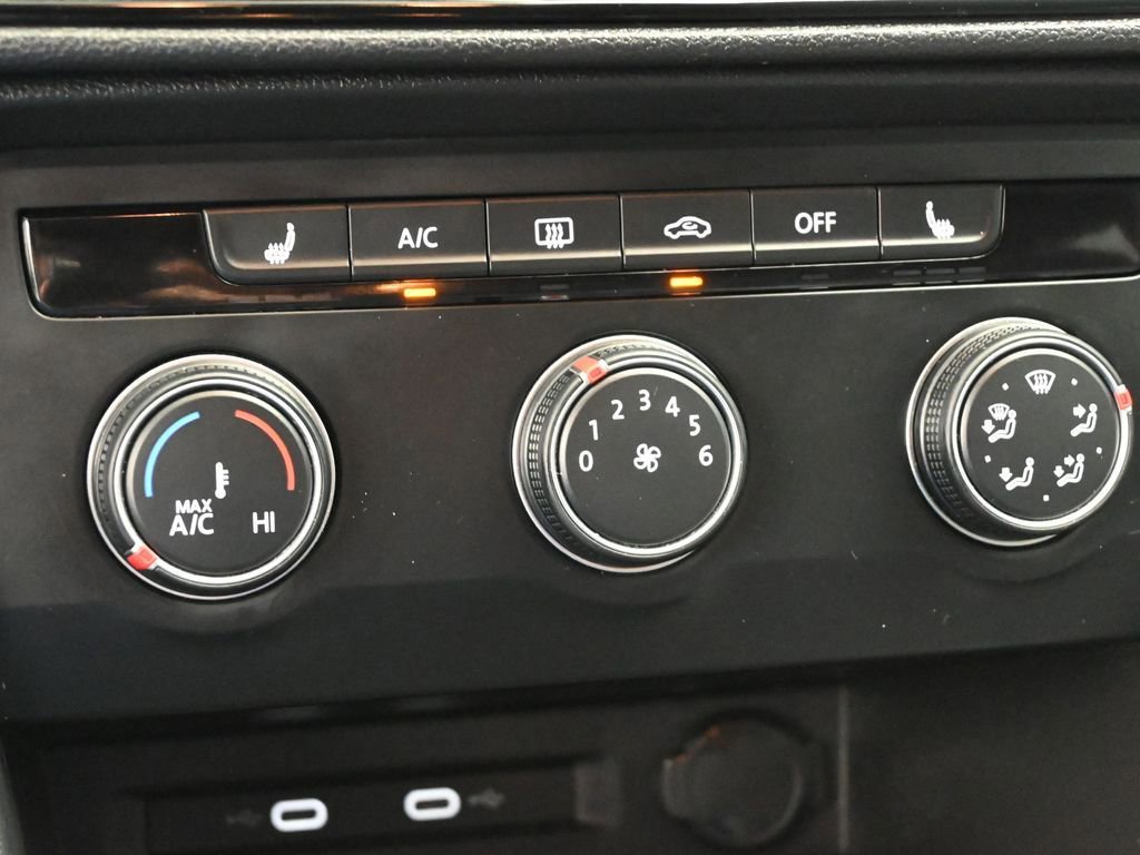 Used 2022 Volkswagen Taos S image 16