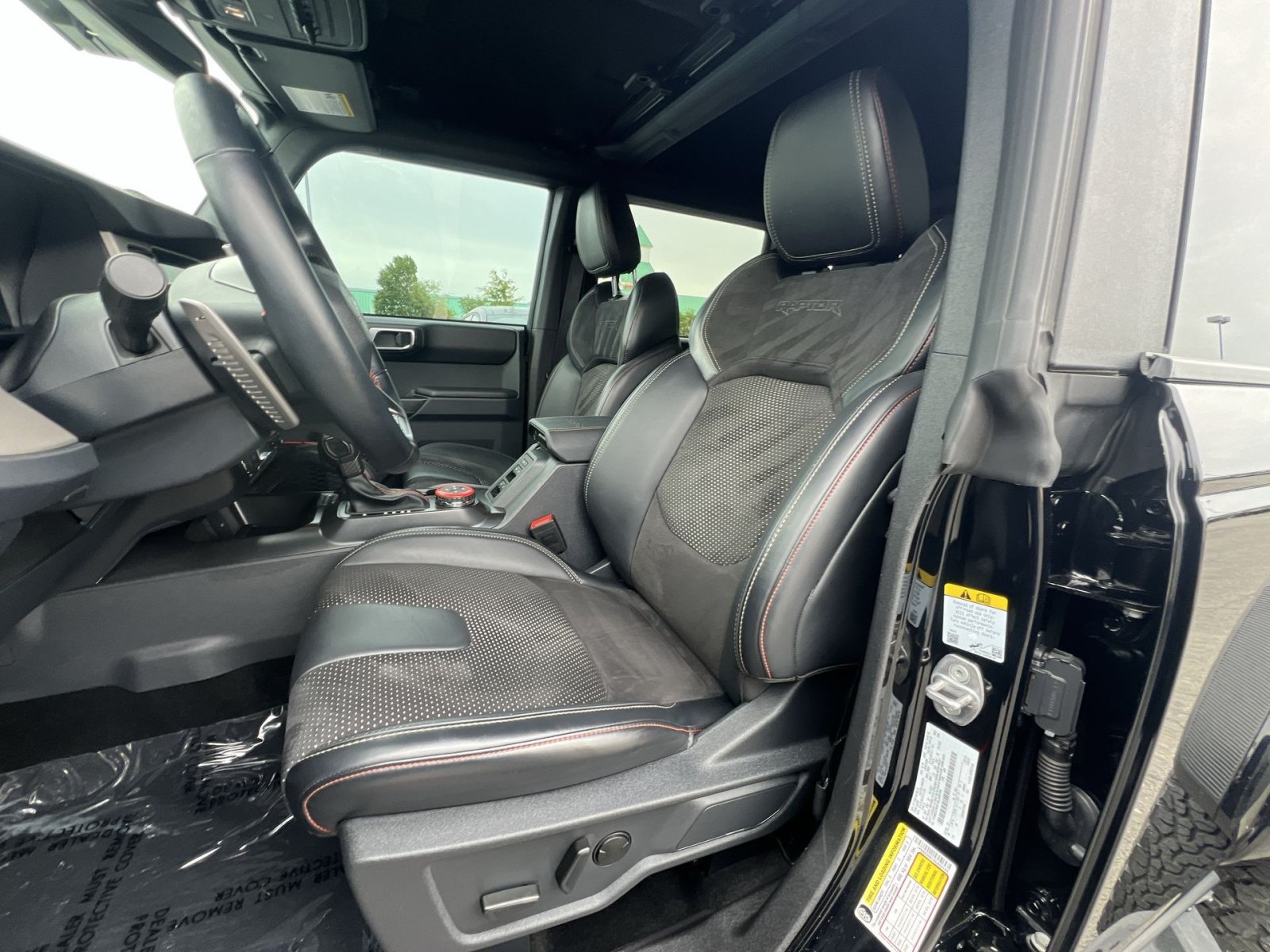 Certified 2024 Ford Bronco Raptor w/ Interior Carbon Fiber Pack 6 AWD/4WD image 29