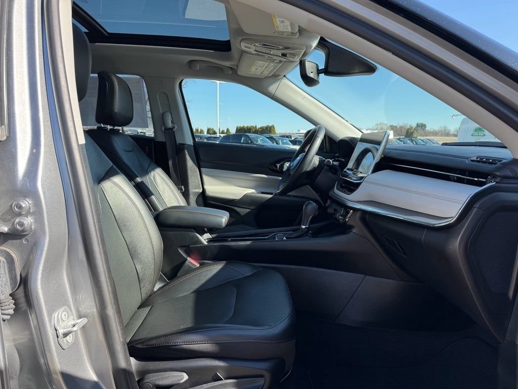 Used 2022 Jeep Compass Limited w/ Sun and Sound Group AWD/4WD image 13