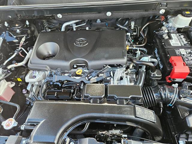 Used 2021 Toyota RAV4 LE AWD/4WD image 21