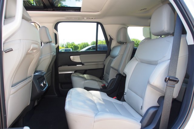 Certified 2025 Ford Expedition Active AWD/4WD image 23