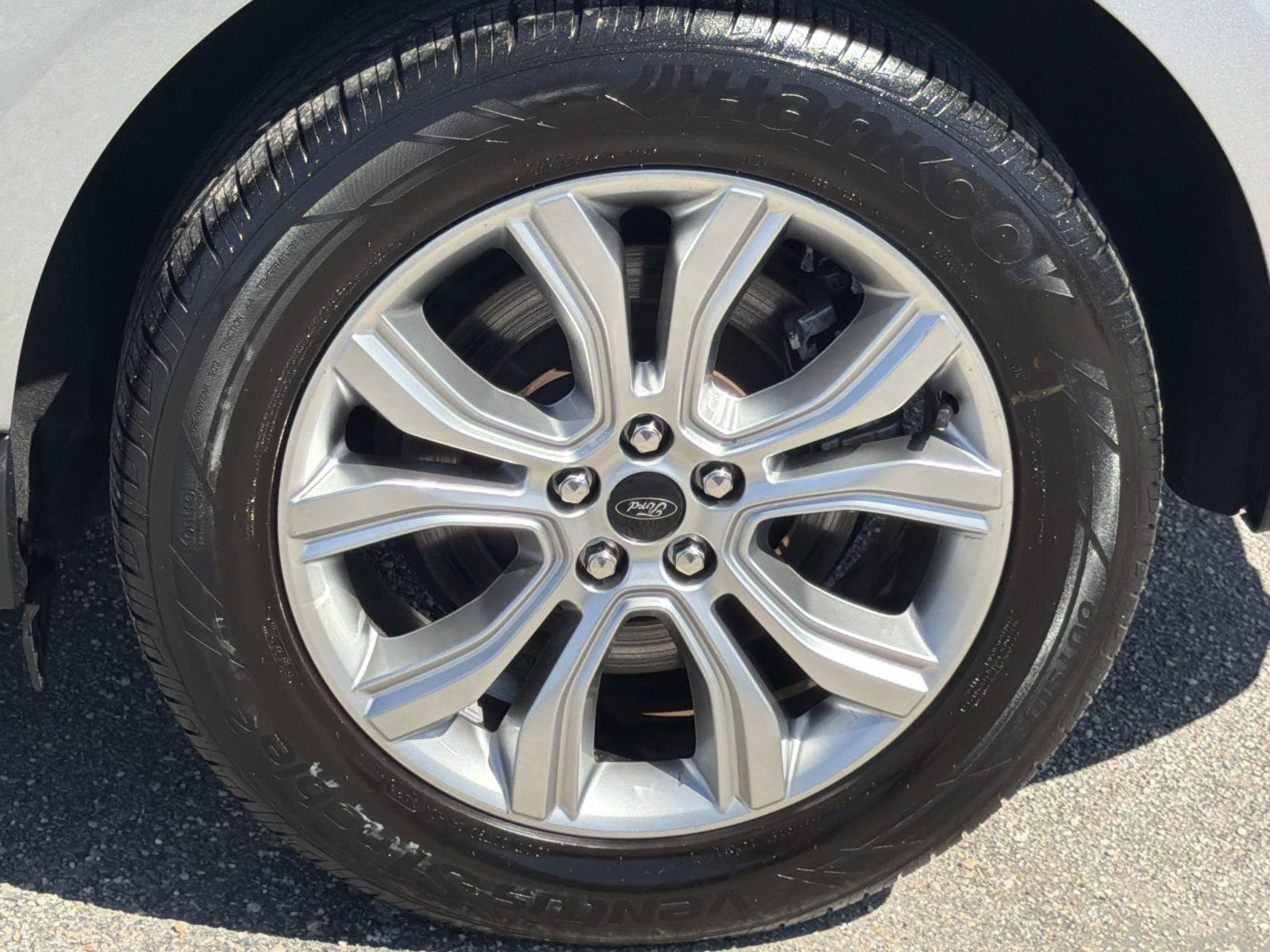 Certified 2024 Ford Edge Titanium AWD/4WD image 10