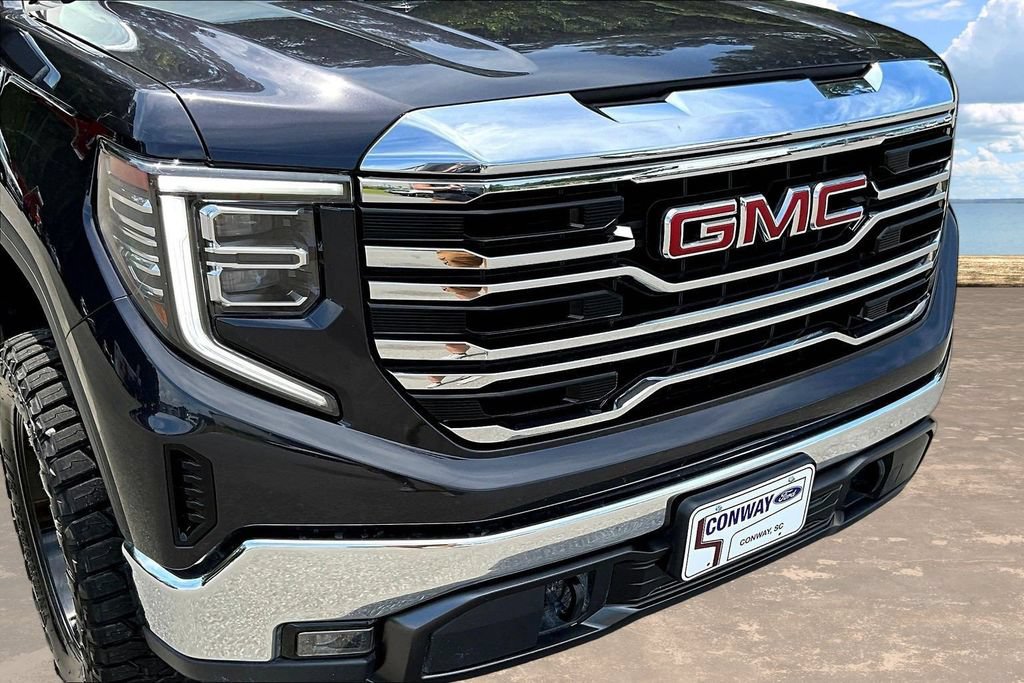 Used 2025 GMC Sierra 1500 SLT AWD/4WD image 35