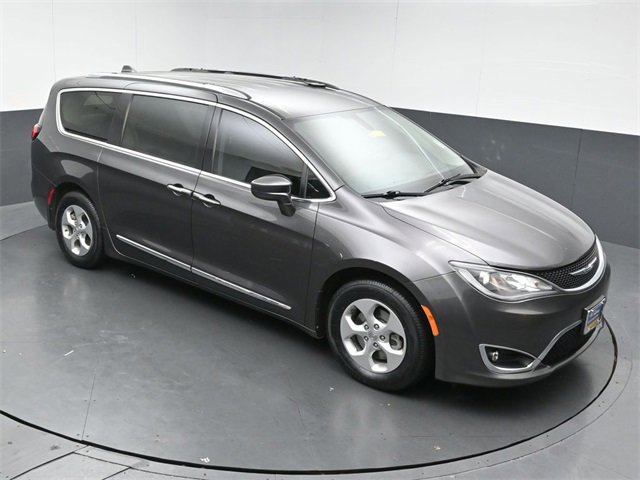 Used 2017 Chrysler Pacifica Touring-L Plus image 23