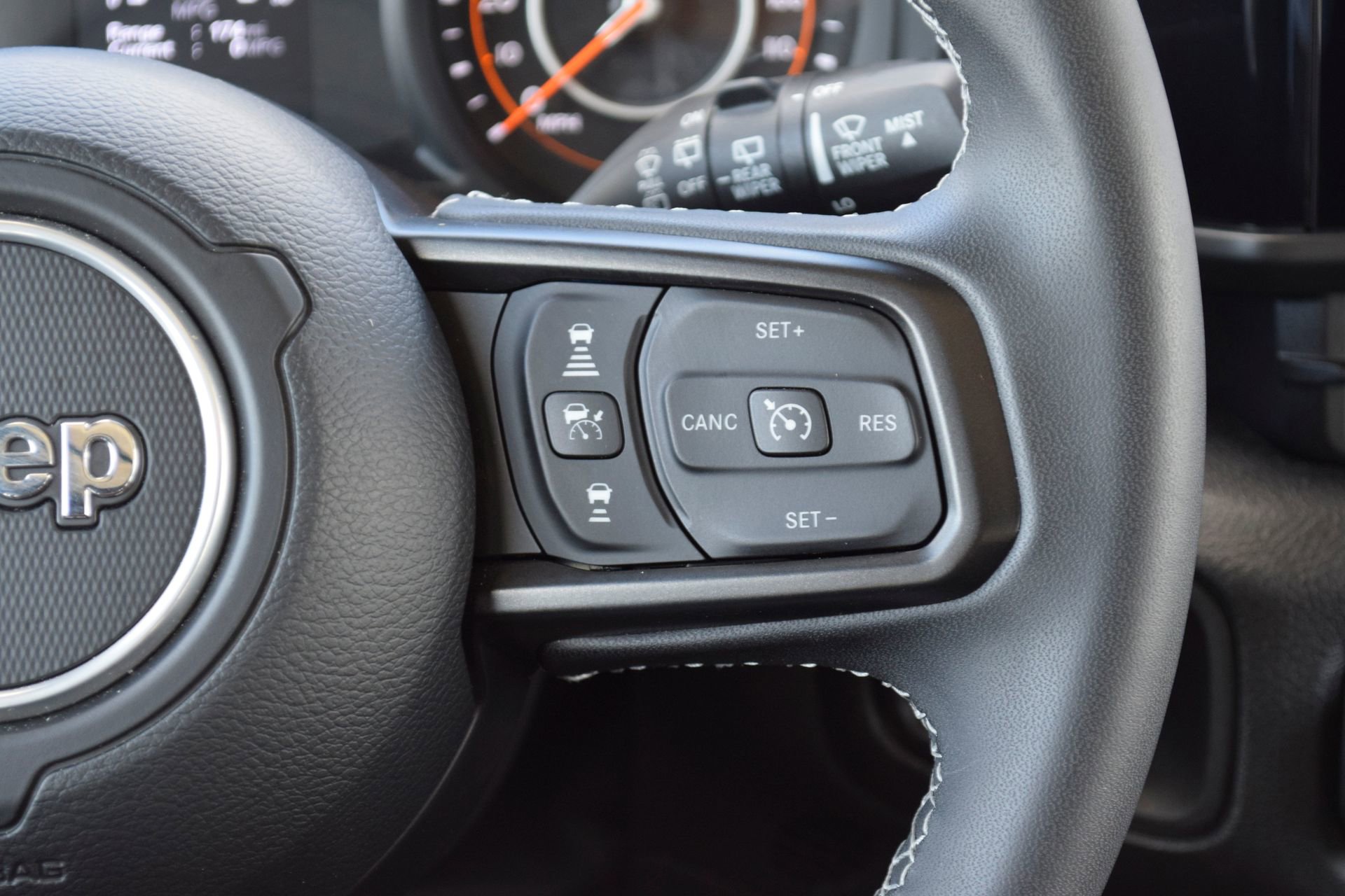 Used 2025 Jeep Wrangler Unlimited Sport AWD/4WD image 10