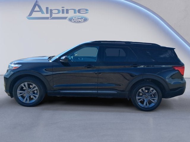 Certified 2023 Ford Explorer XLT w/ Equipment Group 202A AWD/4WD image 2
