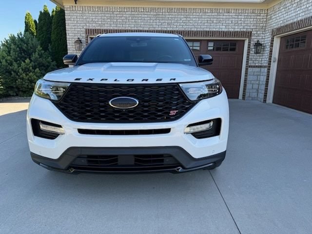Certified 2020 Ford Explorer ST w/ ST Street Pack AWD/4WD image 4
