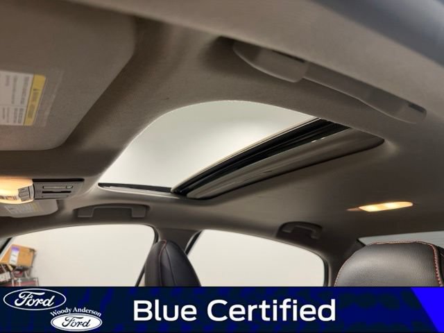 Used 2025 Nissan Sentra SR w/ SR Premium Package FWD image 19