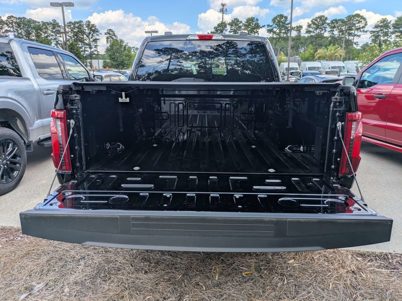 Certified 2025 Ford F150 STX w/ LOBO Package AWD/4WD image 5