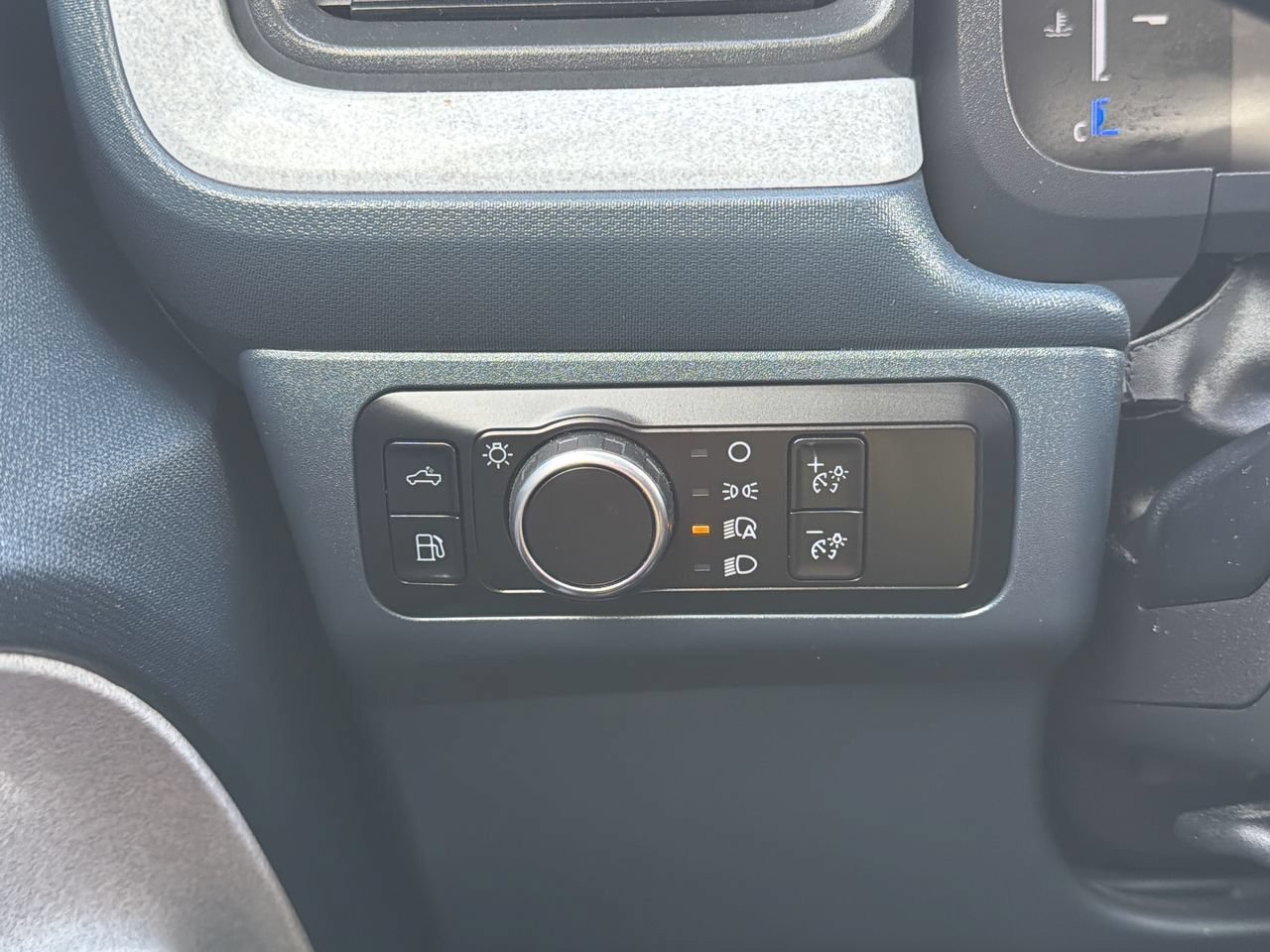 Certified 2025 Ford Maverick XLT FWD image 24