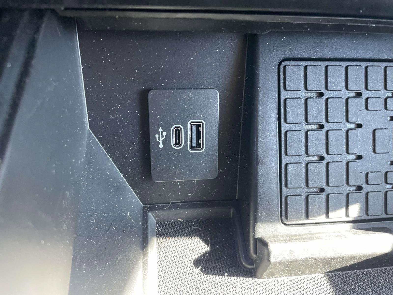 Certified 2025 Ford F150 Platinum w/ Equipment Group 703A Plus image 29