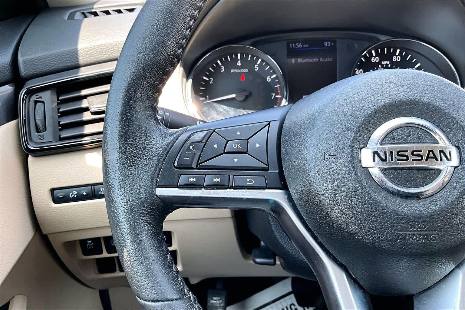 Used 2020 Nissan Rogue SV AWD/4WD image 24