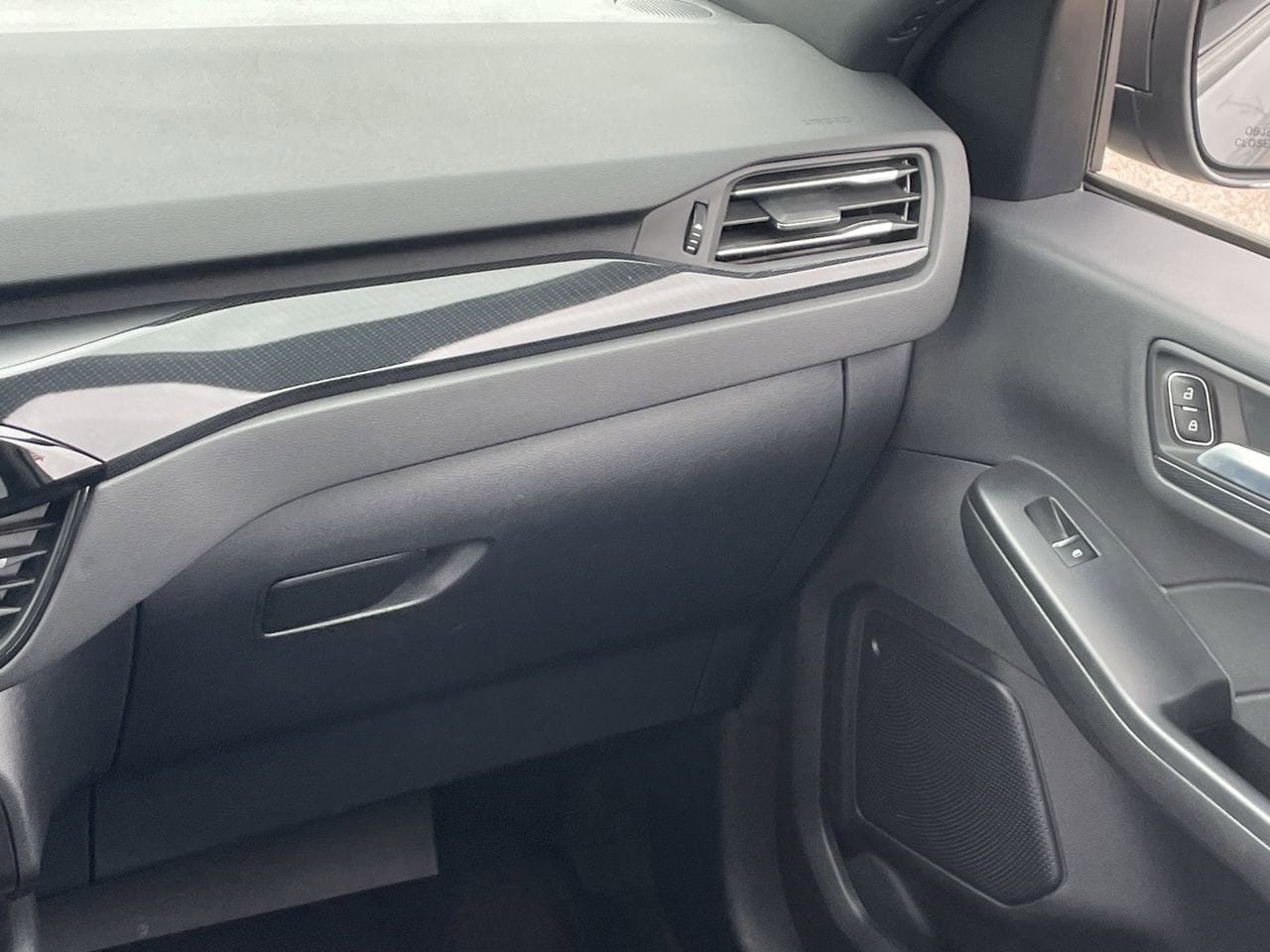 Certified 2024 Ford Escape ST-Line w/ Cold Weather Package FWD image 18