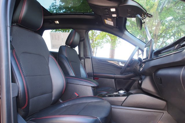 Certified 2023 Ford Escape ST-Line w/ Tech Pack #1 FWD image 11