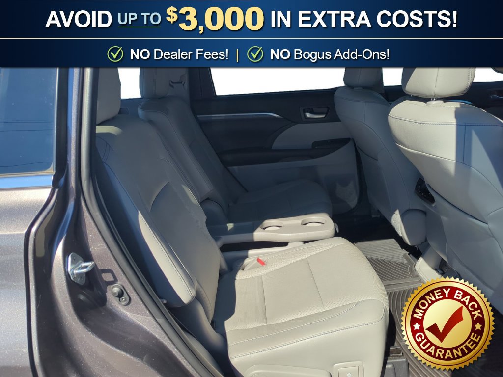 Used 2019 Toyota Highlander Limited FWD image 23